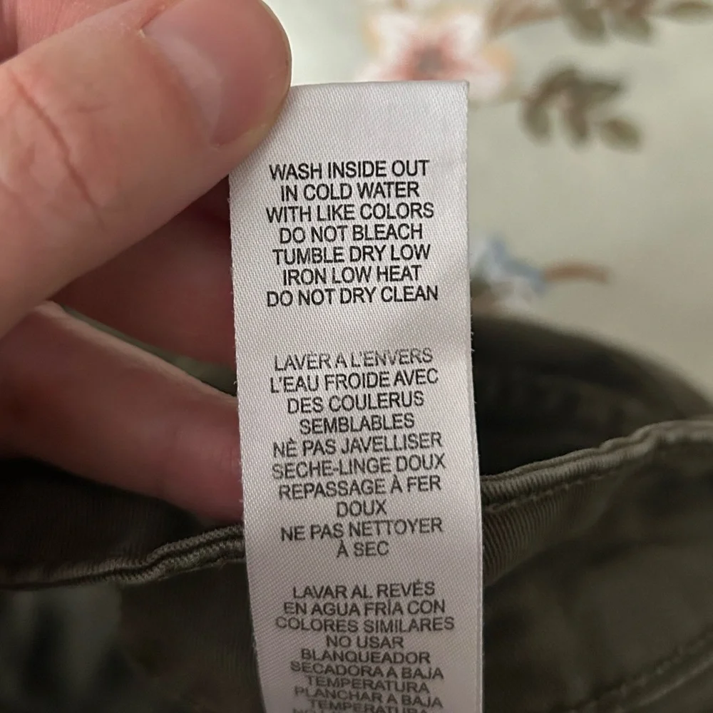 Good American Cargo Cropped Pants in Olive Green Size 20